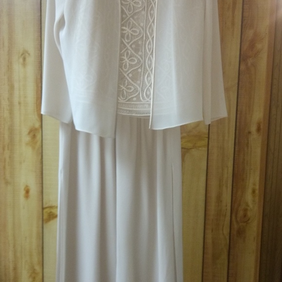 Other - Ladies Chiffon 3 pc. Suit